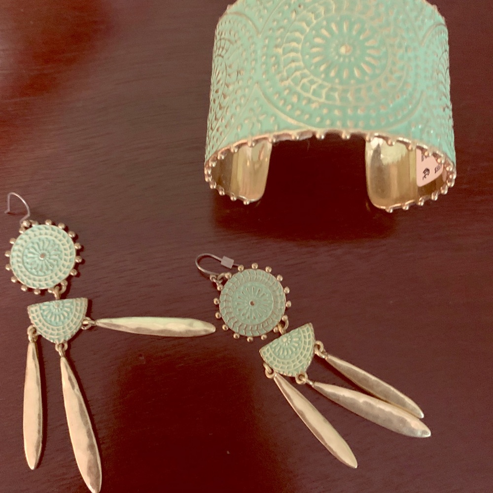 Lucky brand cuff and earrings